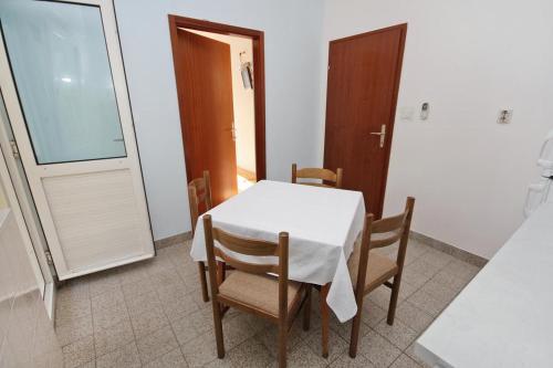 Apartments By The Sea Duce (omis) - 5986