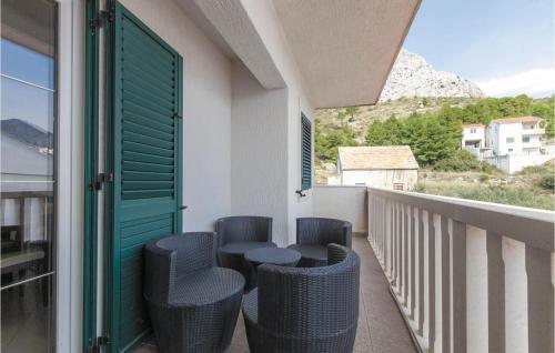 Three-bedroom Apartment Omis With Sea View 08