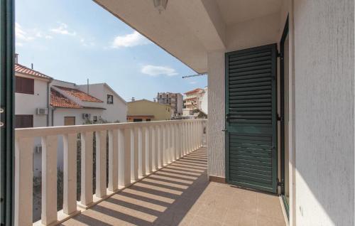 Three-bedroom Apartment Omis With Sea View 08