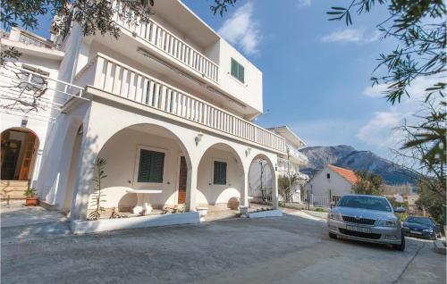 Three-bedroom Apartment Omis With Sea View 08