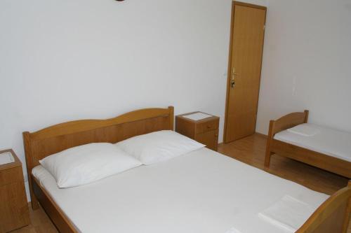 Apartments With A Parking Space Duce (omis) - 2778