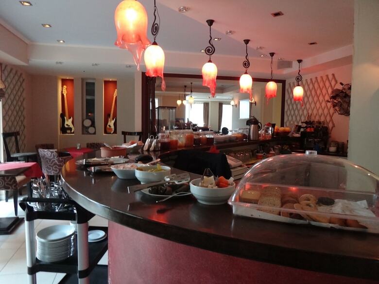 9 Queens Spa Hotel