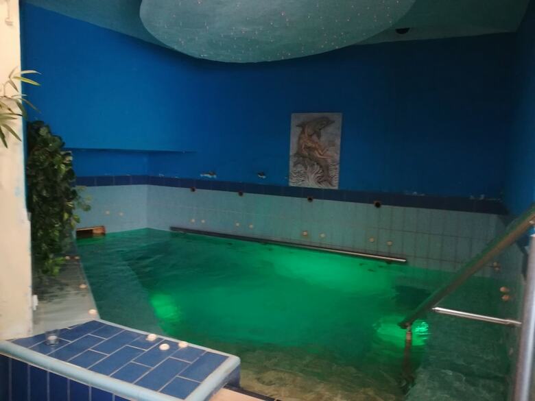 9 Queens Spa Hotel
