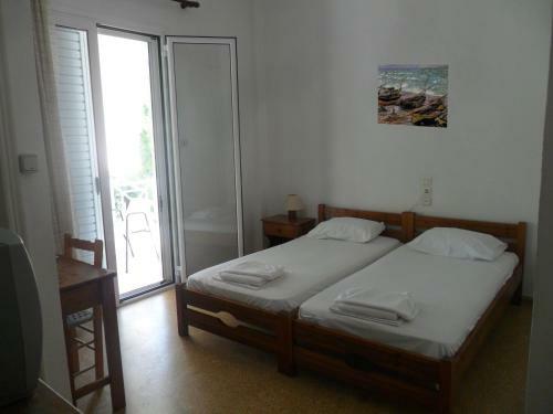 Aeolus Apartments & Studios