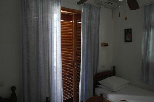 Hostal Eleni's Rooms