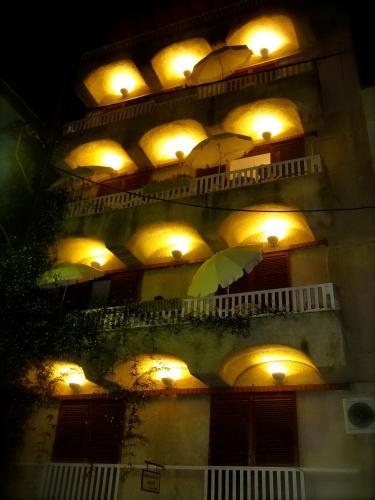 Hostal Eleni's Rooms