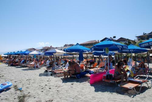 Aparthotel Pantheon Beach Hotel