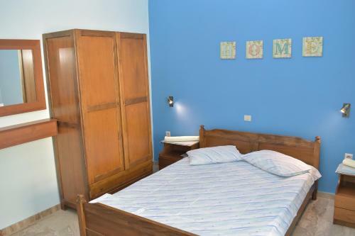 Ainalis Apartments