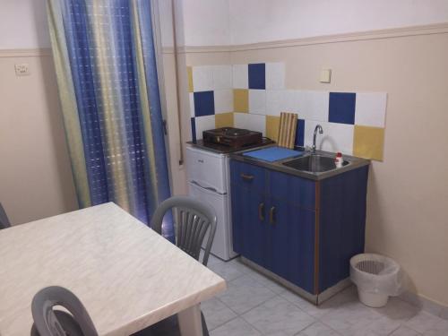 Dimis Studios And Apartments