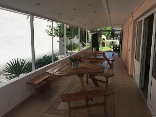 Dimis Studios And Apartments