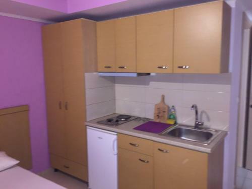 Dimis Studios And Apartments