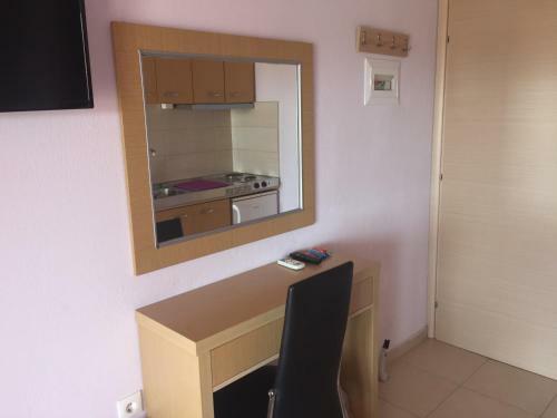 Dimis Studios And Apartments
