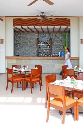 Hotel Almont Beach Resort
