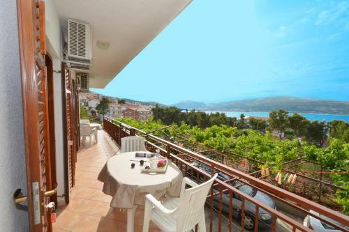 Hostal Apartment Arbanija 5228e