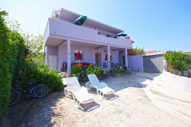 Apartments Bosiljka