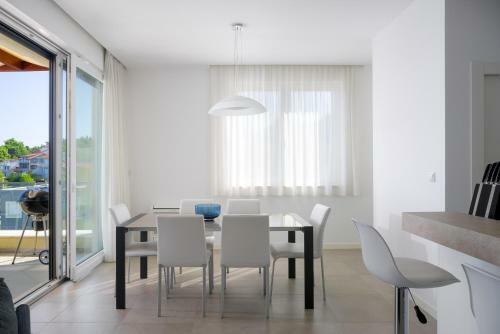 Acadia Beach Apartments Slatine