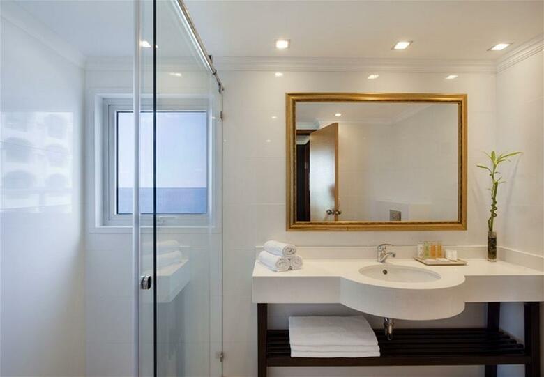 Park Plaza Orchid Hotel