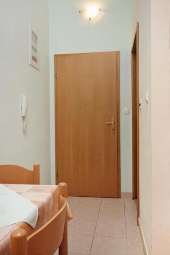 Hostal Apartment Slatine 5999c
