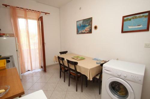 Apartment Slatine 7585b