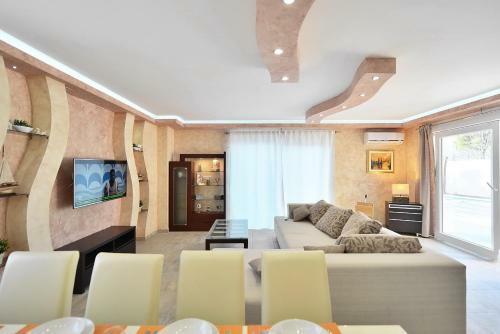 Luxury Villa Amor