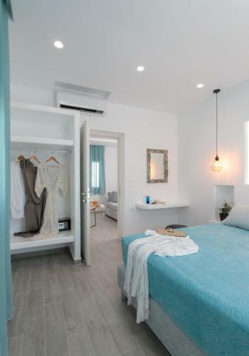 Iades Studios & Apartments