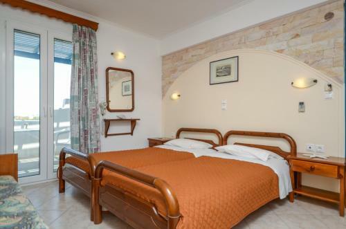 Polemis Studios & Apartments