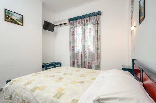 Polemis Studios & Apartments