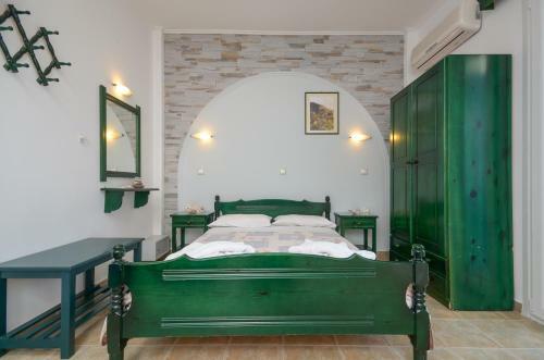 Polemis Studios & Apartments