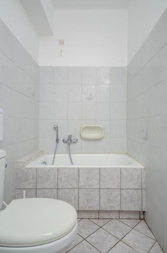 Polemis Studios & Apartments