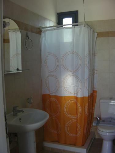 Hostal Blue And White
