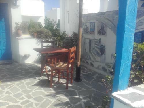 Sea View Studios & Apartments