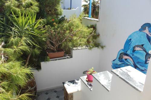Sea View Studios & Apartments