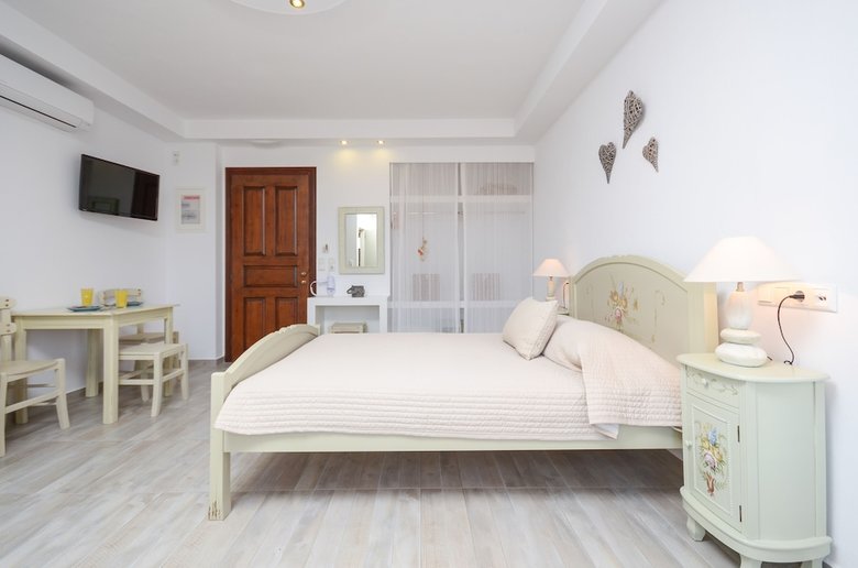 Aparthotel Anemomilos
