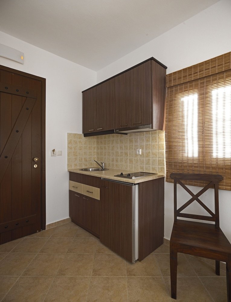 Aparthotel Anemomilos