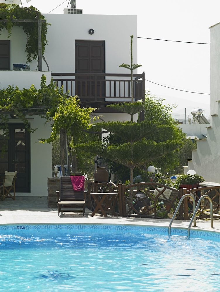 Aparthotel Anemomilos