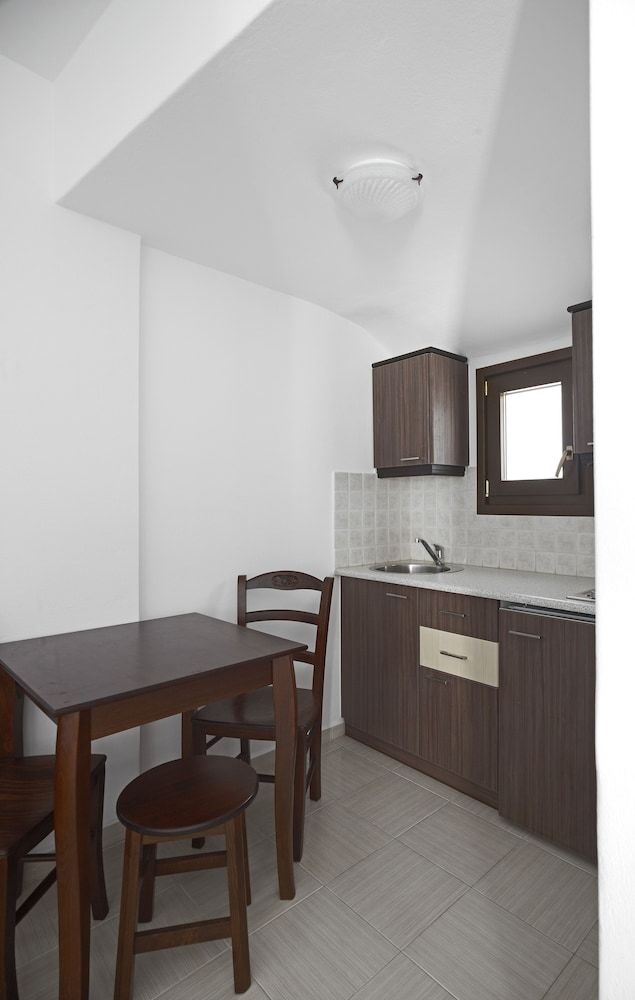 Aparthotel Anemomilos
