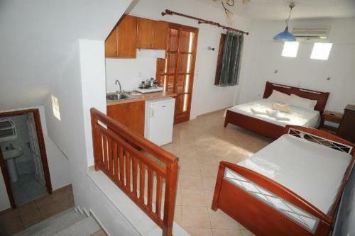 Sophi's L Studios & Apartments