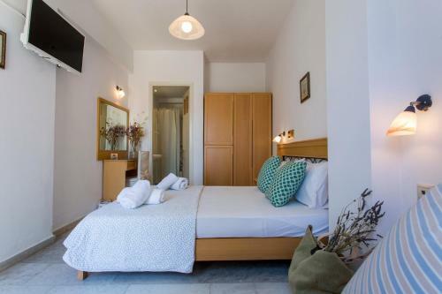 Artemis Hotel