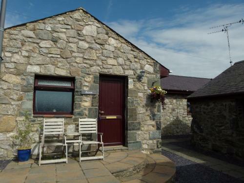 Glan Morfa Lodge & Wildlife Experience