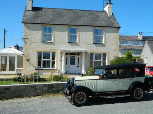 Bed & Breakfast Taldrwst Farmhouse