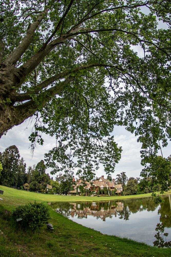 Hotel Estancia Villa Maria