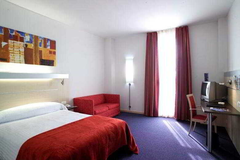 Hotel Yit Ciudad de Zaragoza