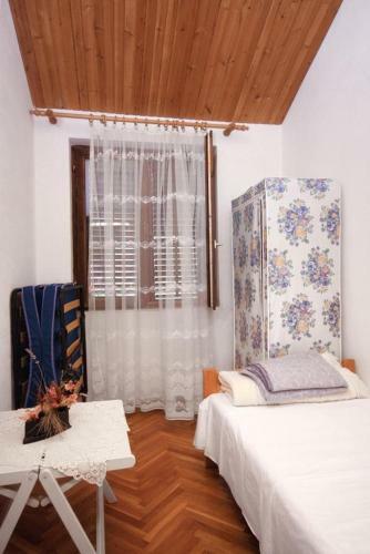 Apartments By The Sea Splitska (brac) - 5669