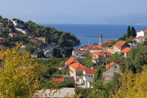 Apartments By The Sea Splitska (brac) - 5669