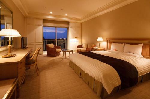 Okura Akademia Park Hotel