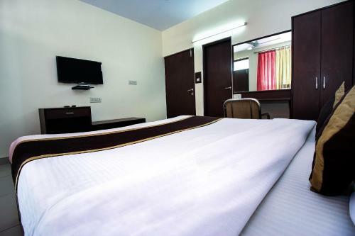 Oyo 16382 Hotel Sinjara