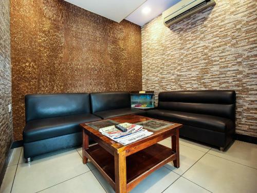 Oyo 16382 Hotel Sinjara