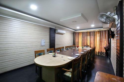 Oyo 1732 Hotel The Days Inn