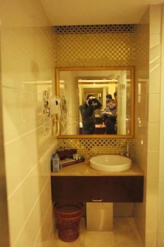 Posada Jiujiang Yifeng Hotel