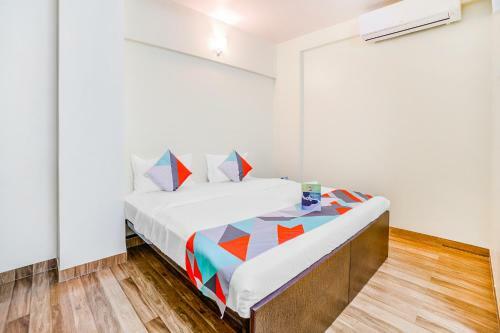 Hotel Fabexpress The Paradise